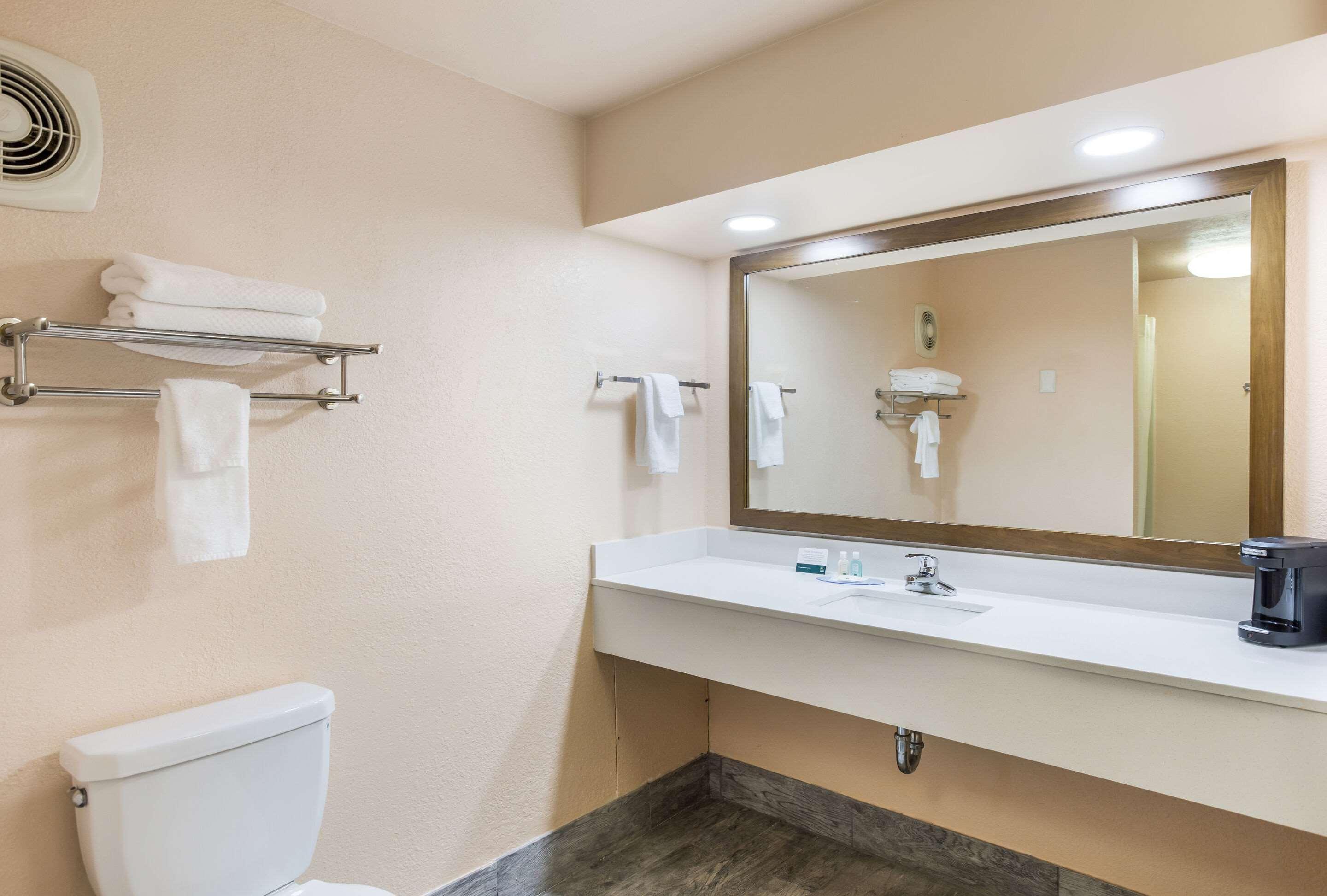 Quality Inn Pulaski Екстер'єр фото