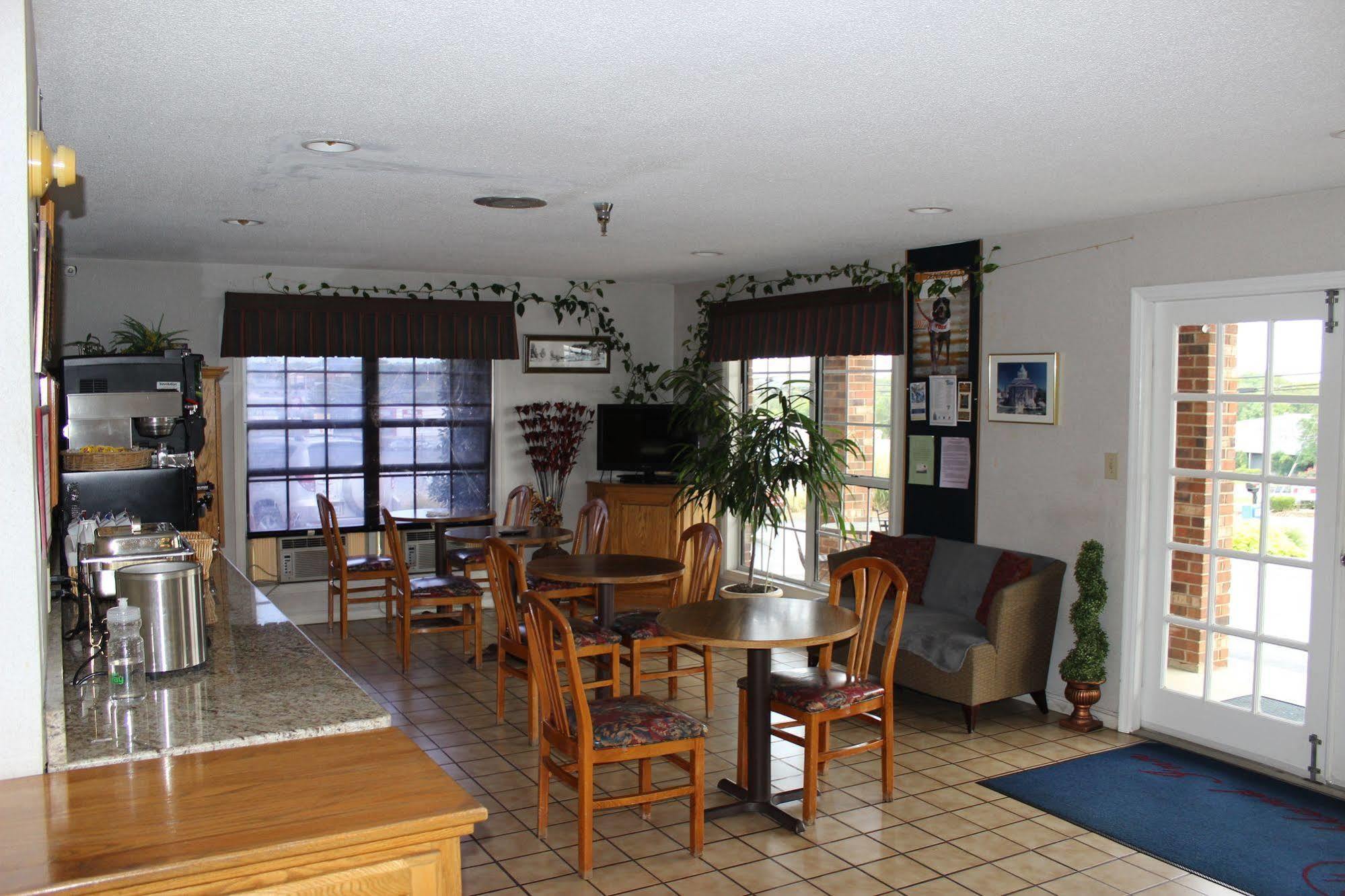 Quality Inn Pulaski Екстер'єр фото