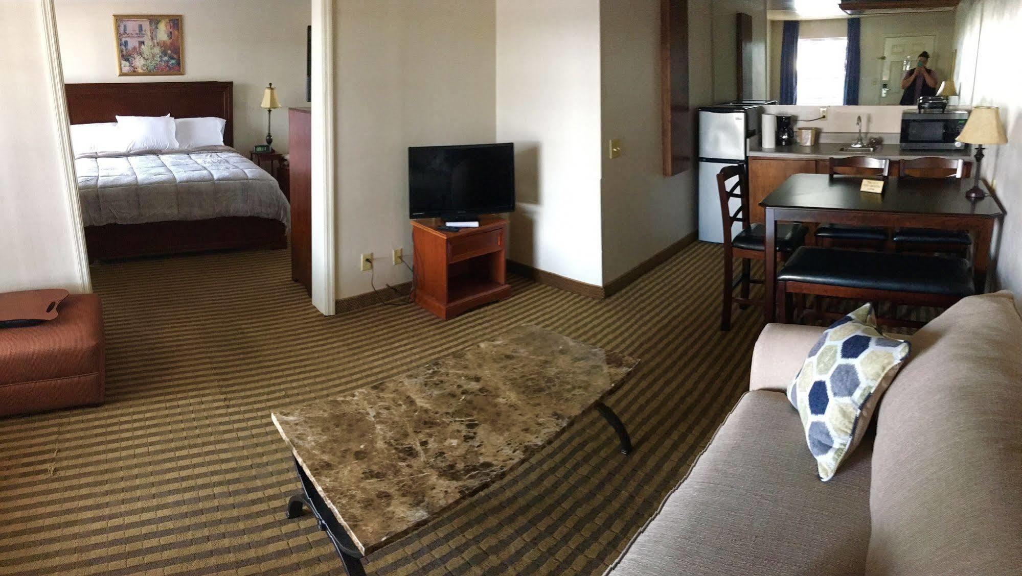 Quality Inn Pulaski Екстер'єр фото