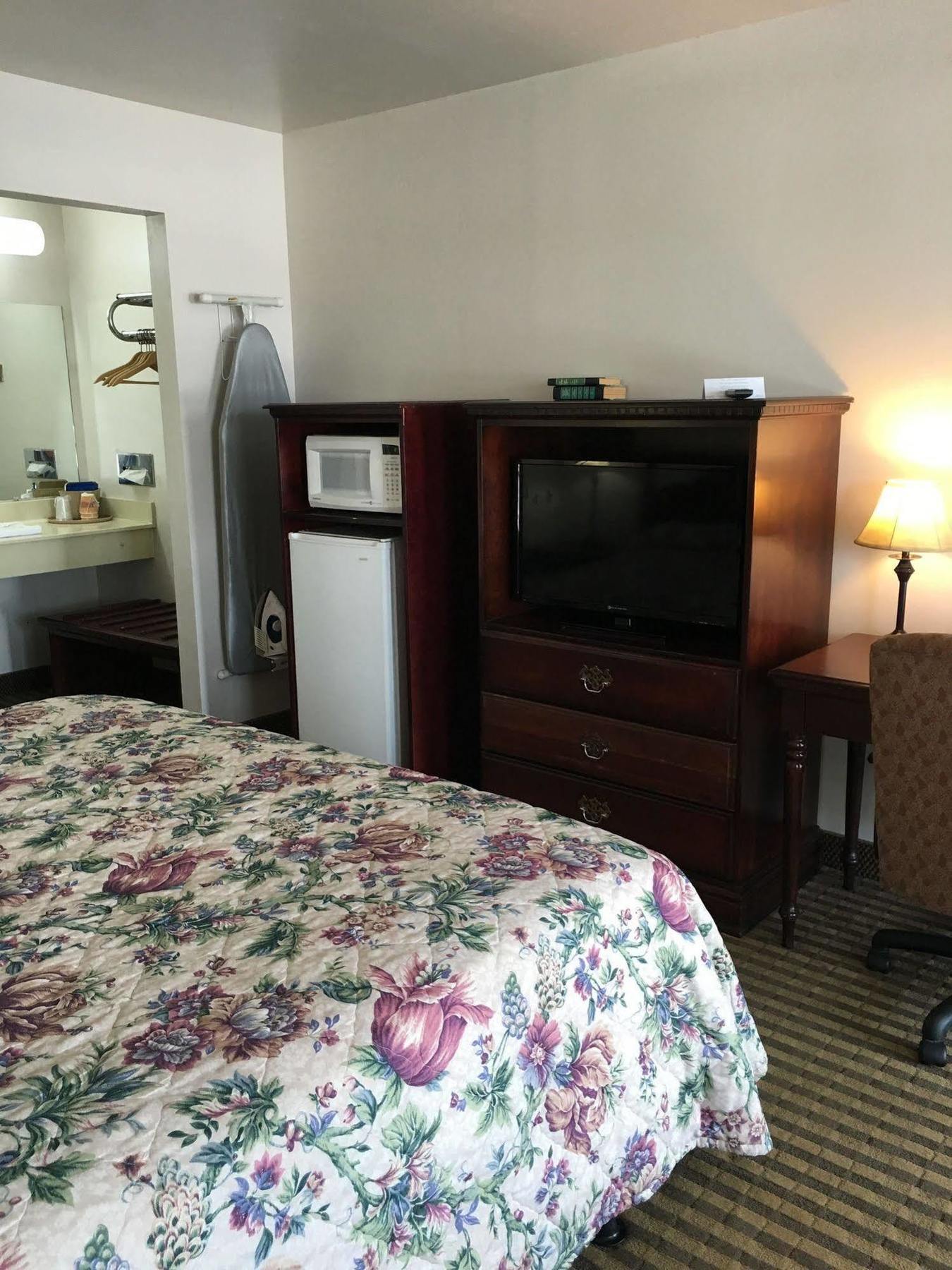 Quality Inn Pulaski Екстер'єр фото